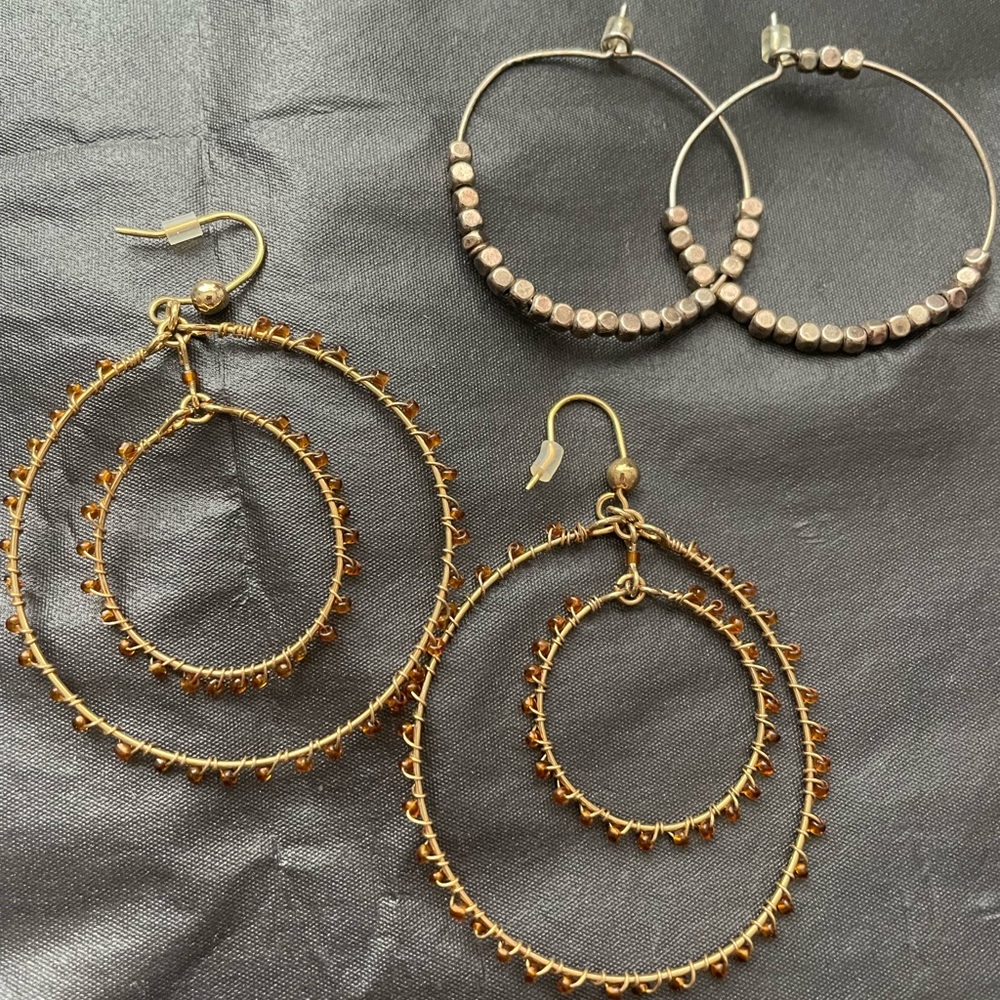 Set of two Elegant Gold Hoop Earrings